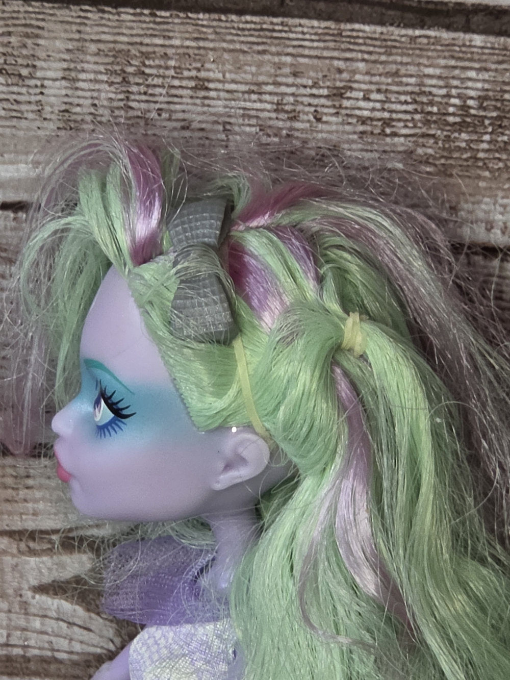 Monster High Haunted Getting Ghostly Twyla Doll - Picture 6 of 6